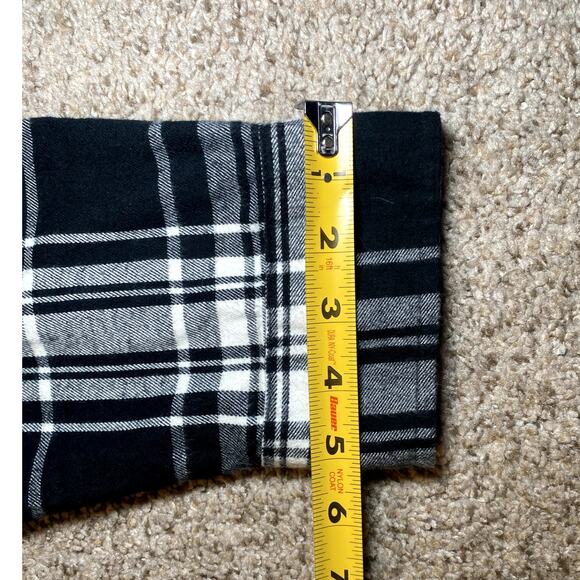 Universal Thread - Black & White Oversized Flannel - XL - Picture 8 of 13
